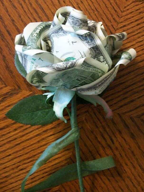Розы из денег